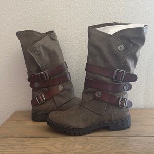 Stylish Brown Combat Boots with Buckle Straps